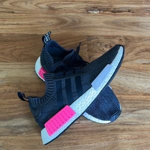 Experience Fly Net Comfort with Adidas NMD R1 Woman 7.5